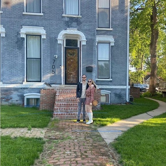 Meet Your Posher - Picture 7 of 10